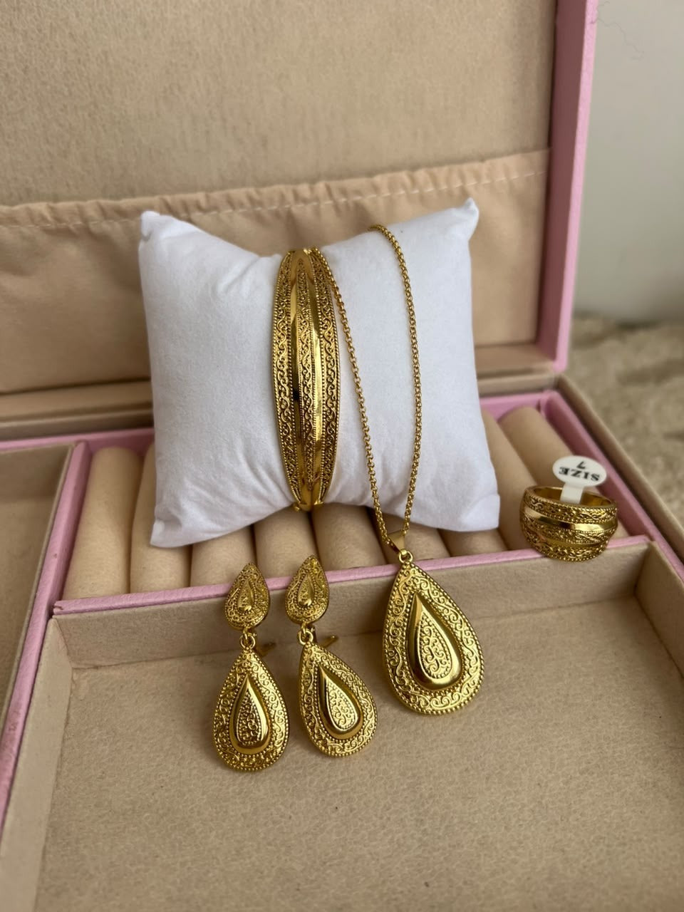 Ensemble de Bijoux Traditionnels Marocains – Collier Beldi + Bracelet + Bague + Chaîne + Boucles d’Oreilles